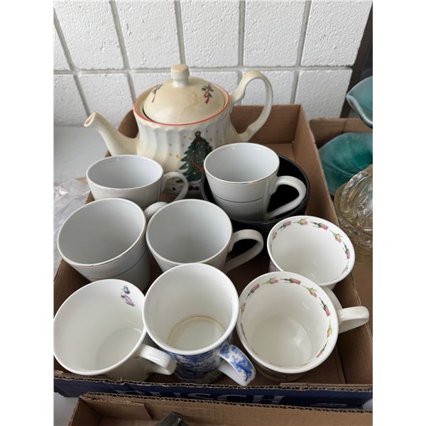 Teapot and mugs