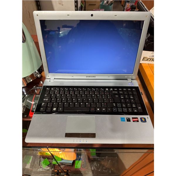 Samsung computer as is turns not  tested