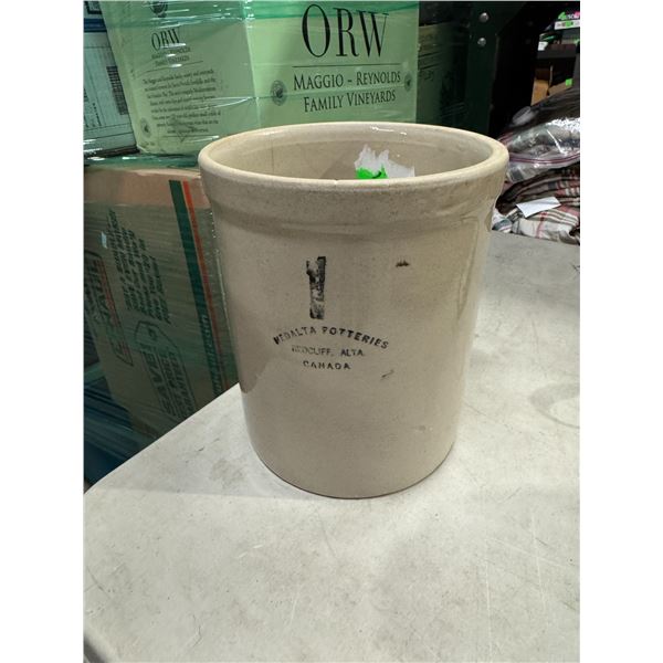 Delta potteries Redcliffe Alberta crock