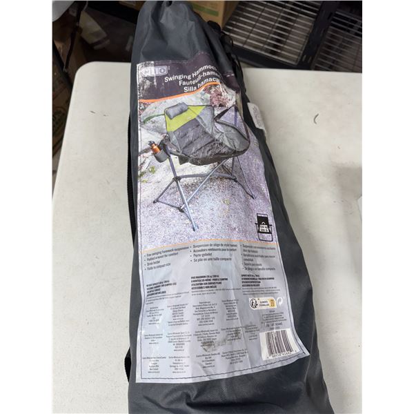 Swinging hammock chair