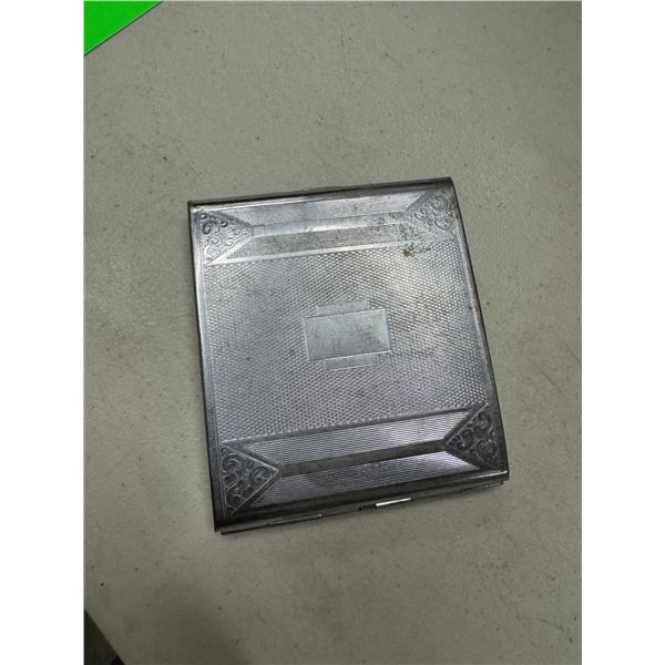Cigarette tin