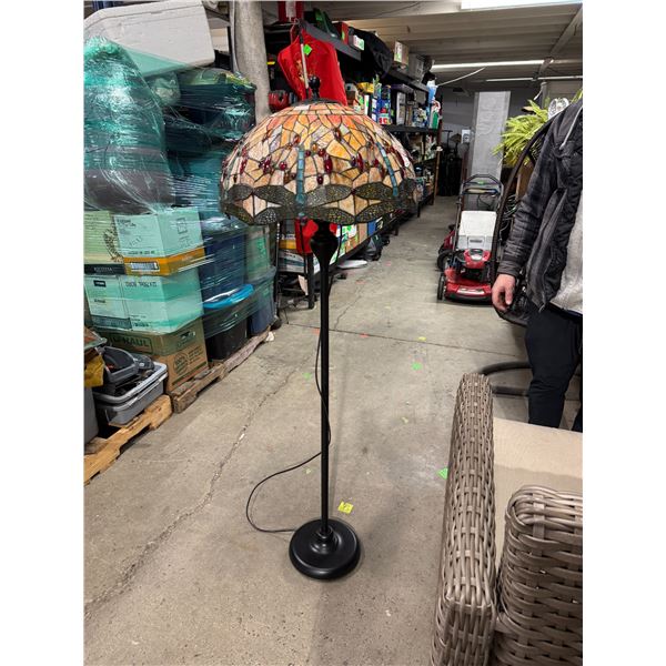 Dragonfly floor lamp, missing one eye