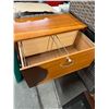 Image 2 : Filing cabinet with keys measures 31 1/2 x 16 x 33 1/2