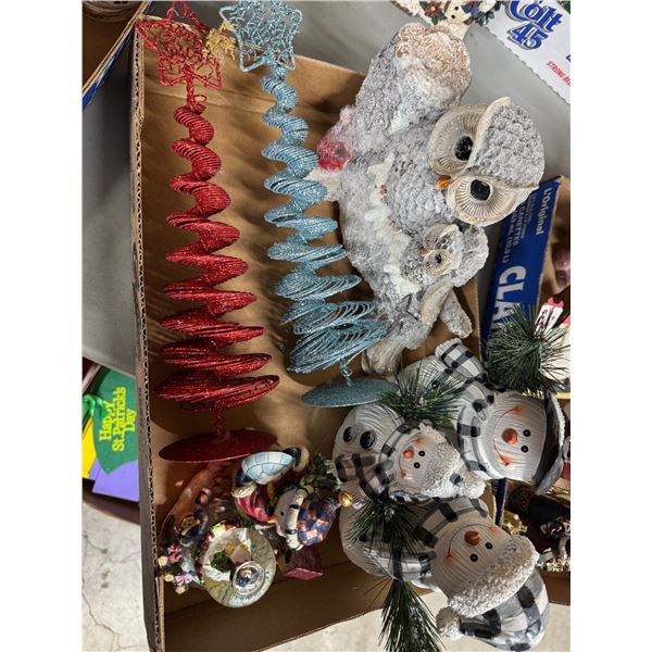 Snowman tree and owl decor