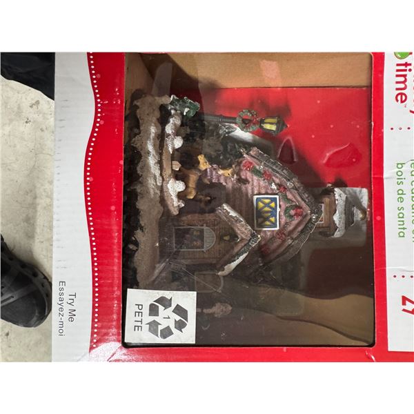 Santa's LED wood cabin