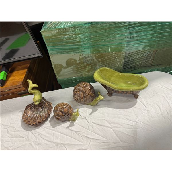 Vintage bathroom accessories