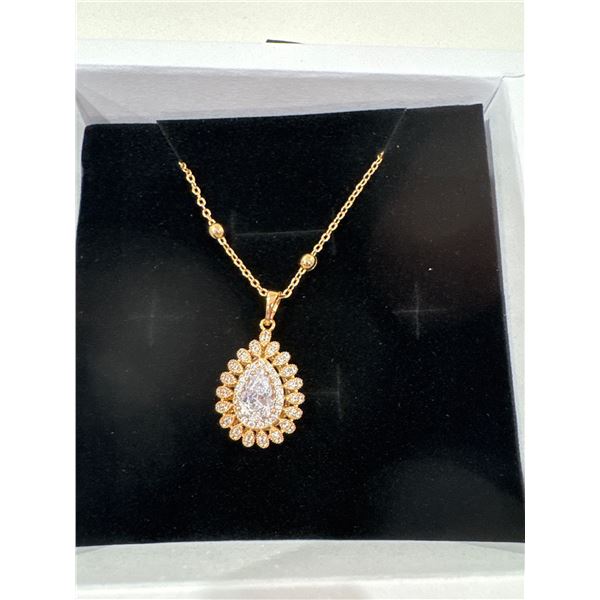 New 18K gold plated 2CT pear cut halo necklace chain 18 inches long