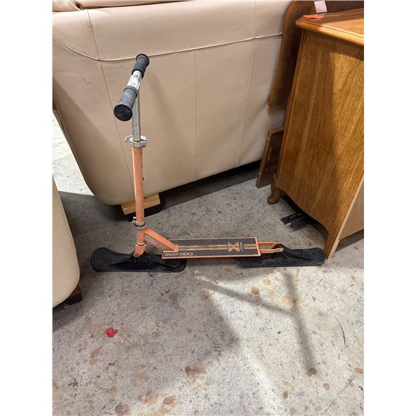 Snow kick scooter