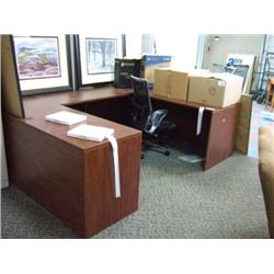 Cherry U-shape Bowfront Executive Suite