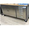 Image 1 : COFFRE. OUTILS SUR MASTERCRAFT SUR ROUES 71.75 X 20" X 37-1/2"