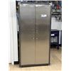 Image 1 : ARMOIRE EN METAL