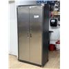 Image 2 : ARMOIRE EN METAL