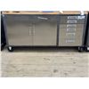 Image 1 : COFFRE. OUTILS SUR MASTERCRAFT SUR ROUES 60" X 20" X 37.5"