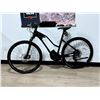 Image 1 : VÉLO  A ASSISTANCE ELECT GIANT ROAM E