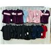Image 1 : LOT DE 17 CHANDAILS POUR FEMME, GR. ASSORTIES