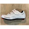 Image 2 : LOT DE 4 PAIRES DE SOULIERS GARNEAU ASST