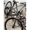Image 1 : VÉLO GIANT ESCAPE GR. SMALL