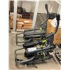 Image 1 : LOT DE 2 SUPPORT A VÉLO BUZZ RACK (1 COMME NEUF - 1 POUR PIÈCES