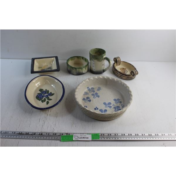 Ceramic Bowls, Dishes and Mugs
