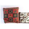 Image 3 : (2) Christmas Pillows