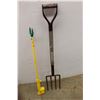 Image 2 : *Springer Magrath Cattle Prod- Powers On w/ Garant Pitchfork