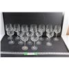 Image 1 : (14) Crystal Wine Glasses