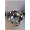 Image 2 : Electric Cooker- Working, Steel Bowl & Colander