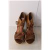 Image 2 : (3) Pairs of Wedge Sandals, Size 9