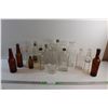 Image 1 : (17) Vintage Glass Bottles