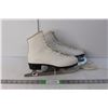 Image 1 : Women's Lange Figure Skates- Size 6
