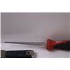 Image 5 : Lot: Folding Knives (Various) & Milwaukee Hand Saw, Scissors, Utility Knives (Various)