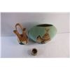 Image 5 : (2) Ceramic Vases and Egg Yolk Separator