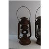 Image 3 : (2) Vintage Kerosene Lanterns