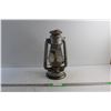 Image 1 : Vintage Beacon Kerosene Lantern