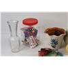 Image 2 : Nuka Cola Decor, Christmas Socks, Bunny Decor, Markers, Vase