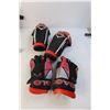 Image 2 : Hockey Gloves (11"), Shin, Knee & Elbow Pads Child Size