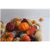 Image 3 : Autumn Décor Pumpkins and Leaves