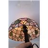 Image 5 : Stained Glass Lamp, 18'' Tall - Powers On