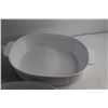 Image 3 : (3) Casserole Dishes and Lid