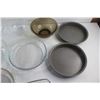 Image 4 : Glass Bowls, Pie Dishes and Metal Trays