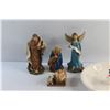 Image 2 : Nativity Scene Decor and Porcelain Christmas Serving Plate
