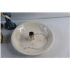 Image 4 : Nativity Scene Decor and Porcelain Christmas Serving Plate