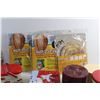 Image 2 : Wasp Stay Away Decoys, Large Scented Candle and Storage Tins