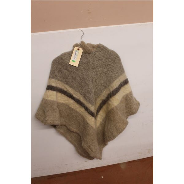 Alafoss Icewool Virgin Wool One Size Poncho - Made in Iceland