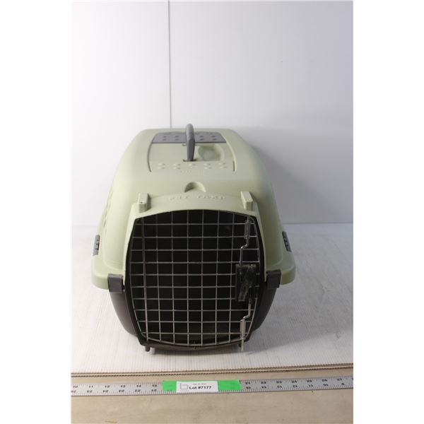 Petmate Pet Taxi- 22" Long x 13" Wide x 12" Tall