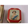 Image 3 : (2) Queen Elizabeth II Collector Tins