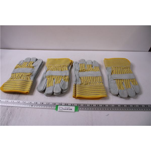 (4) Work Gloves - Size Large