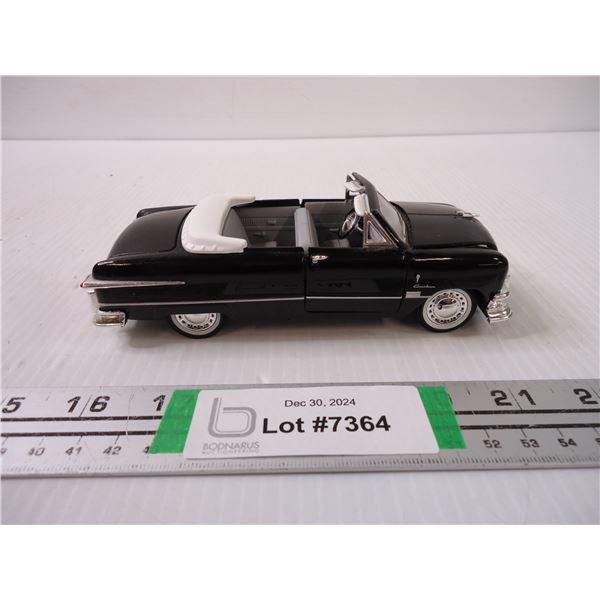 1951 Ford Custom Convertible - Die Cast 1/32 Scale