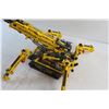 Image 2 : Compact Crawler Crane Lego Toy