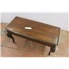 Image 5 : * Wooden Piano Bench - 13" x 30" x 17" w/Contents